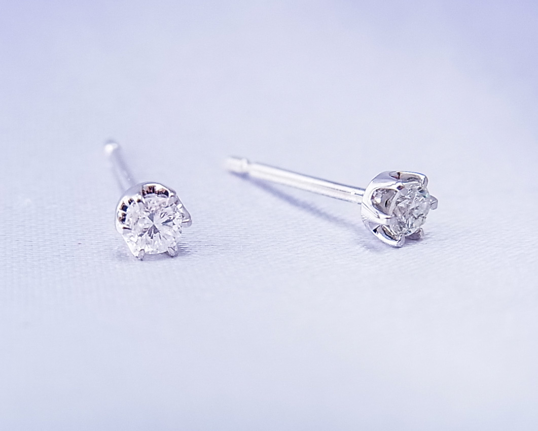 ダイヤモンド ピアス | オリジナル商品 | 文京区 湯島の宝飾品なら十字屋商店へ
