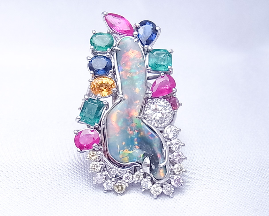 オパールの様々な色を表現した指輪 | オリジナル商品 | 文京区 湯島の 